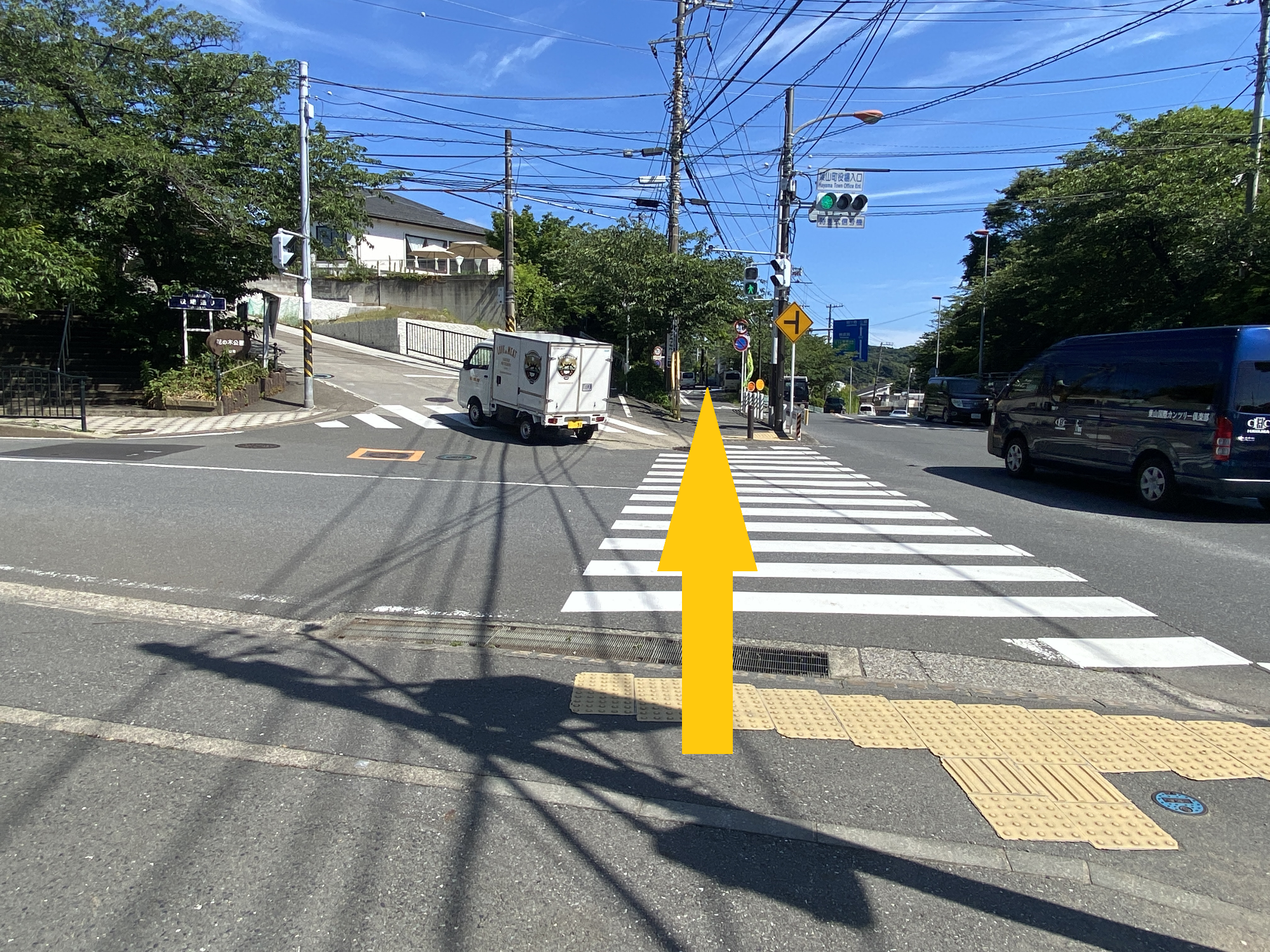 仙元山葉山教会コース入口案内