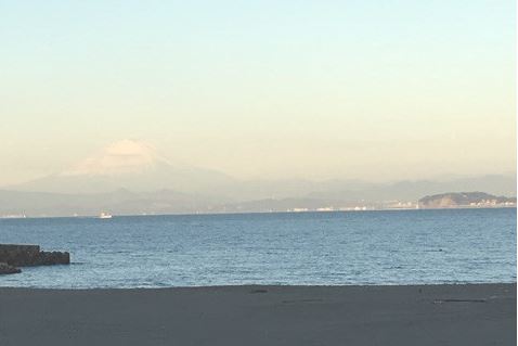 葉山の海と富士山