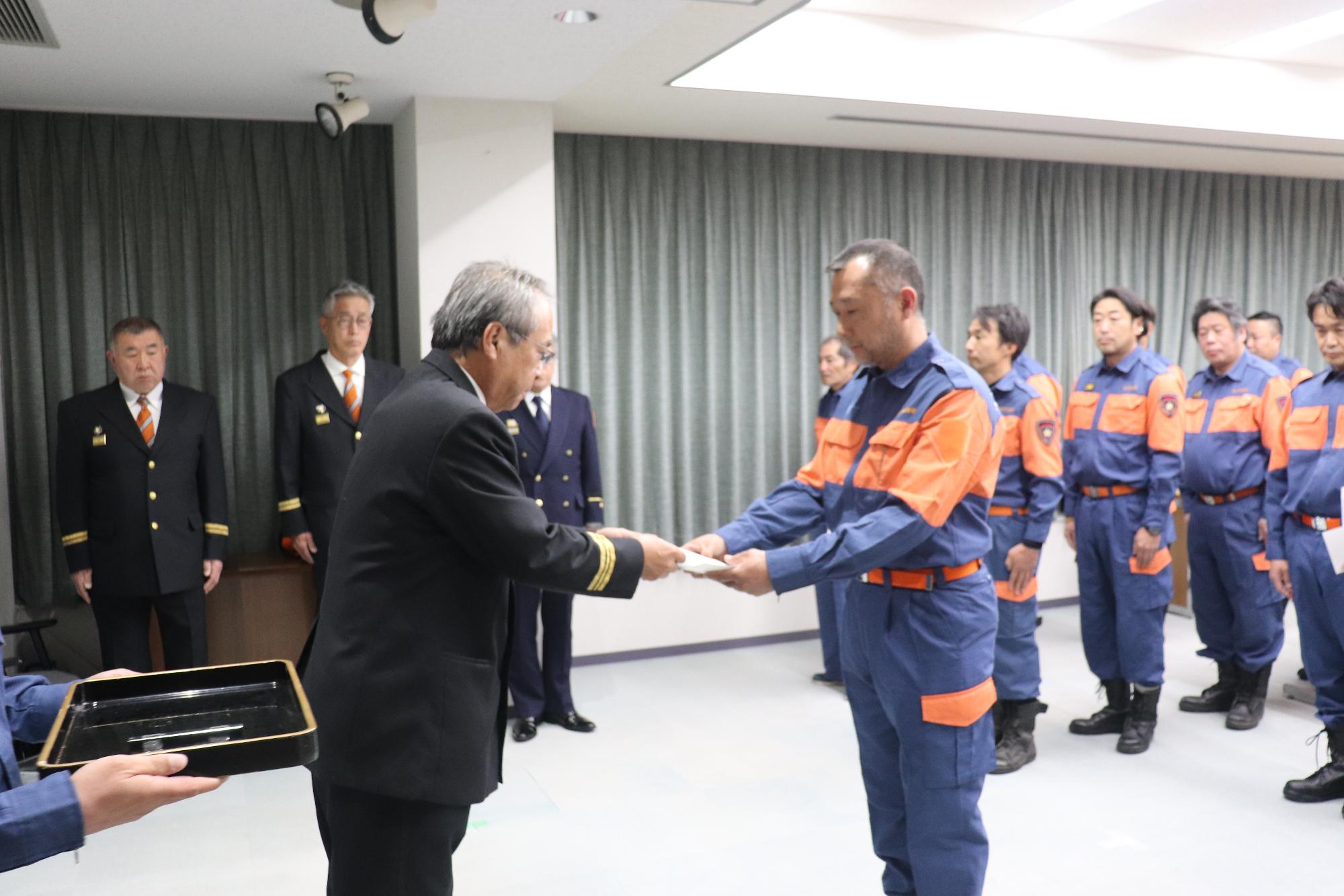 令和7年度4月辞令交付02