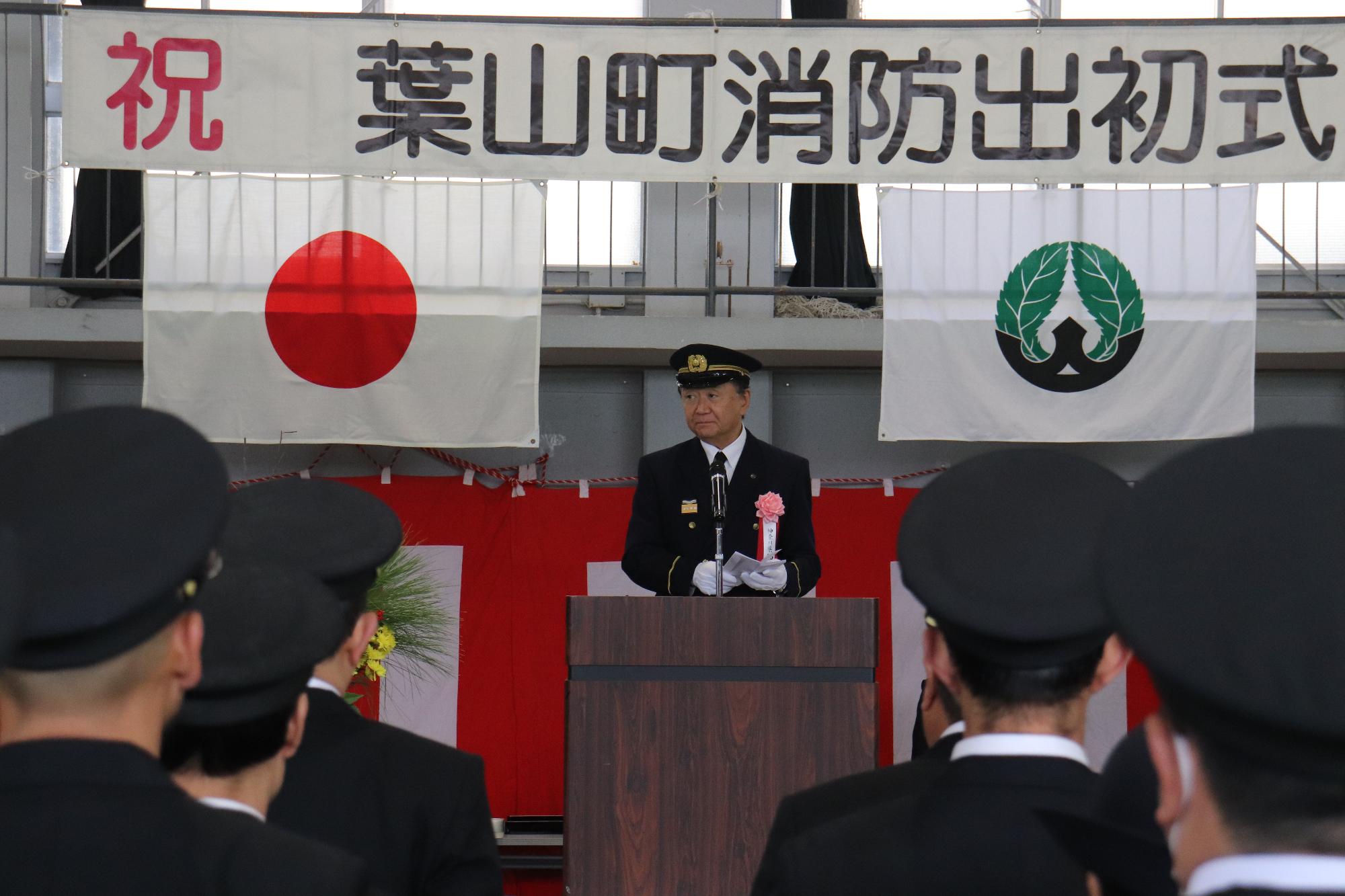 R7出初10
