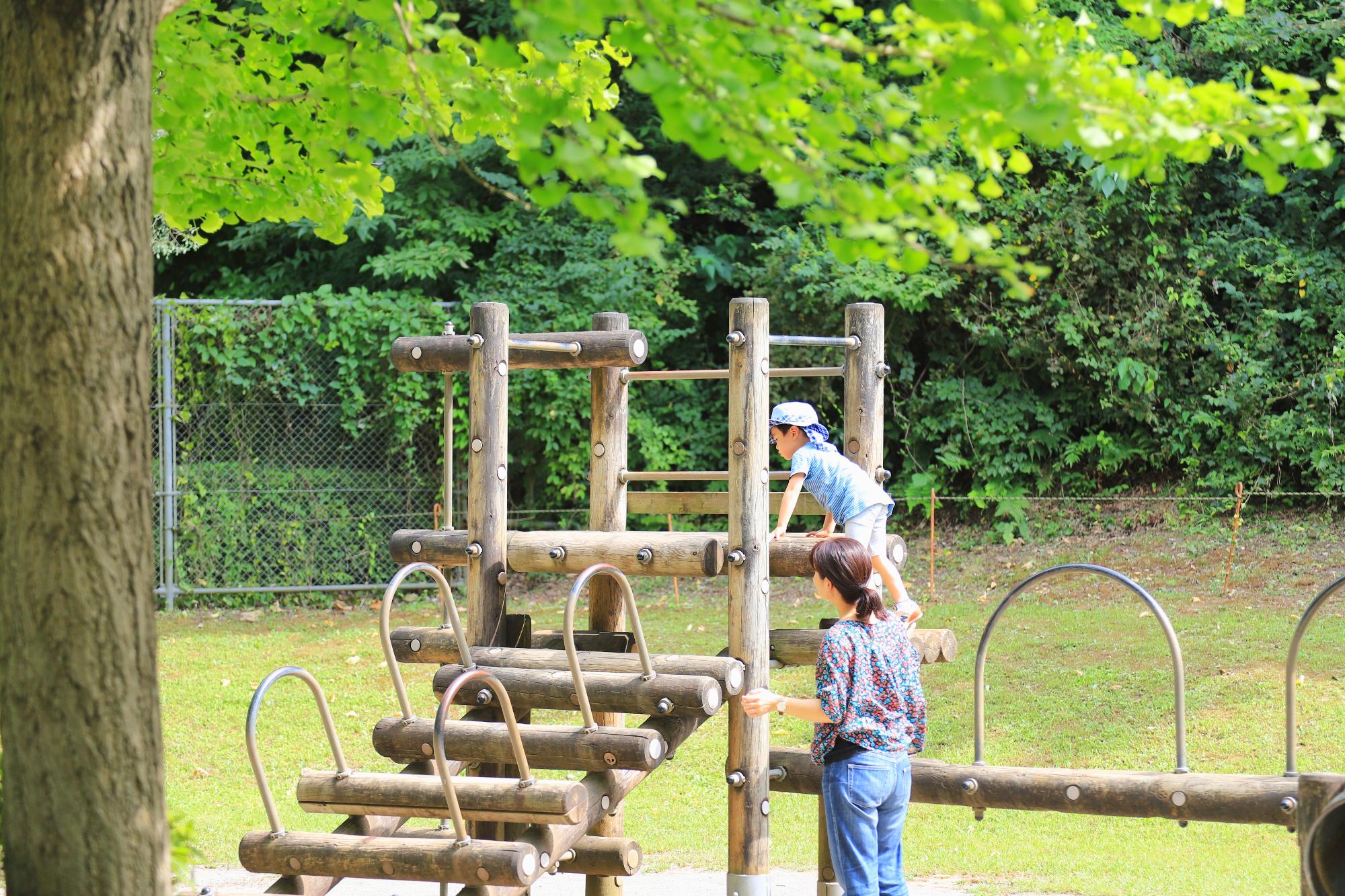 南郷上ノ山公園の遊具