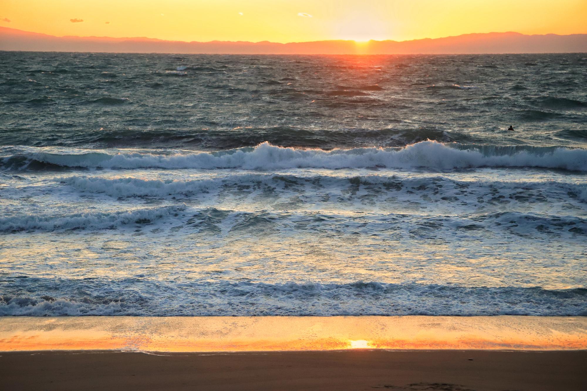 一色海岸の夕日