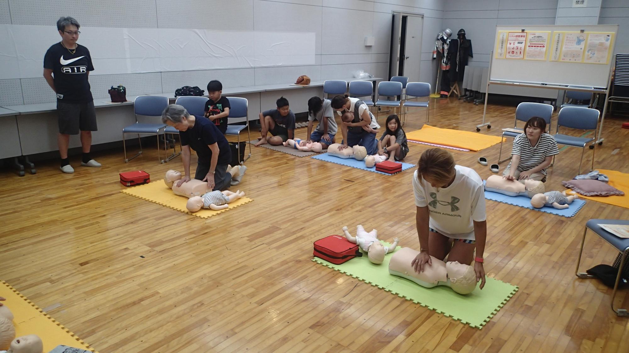 小児対象の胸骨圧迫