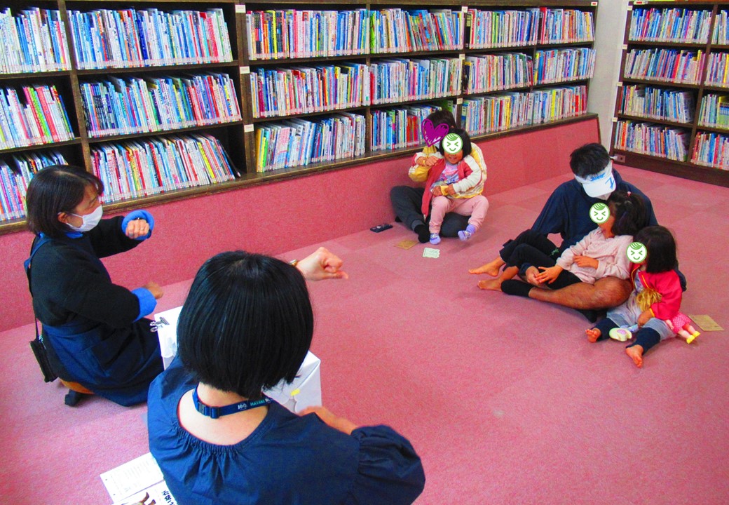 みんなのおはなしかいとおりがみあそび